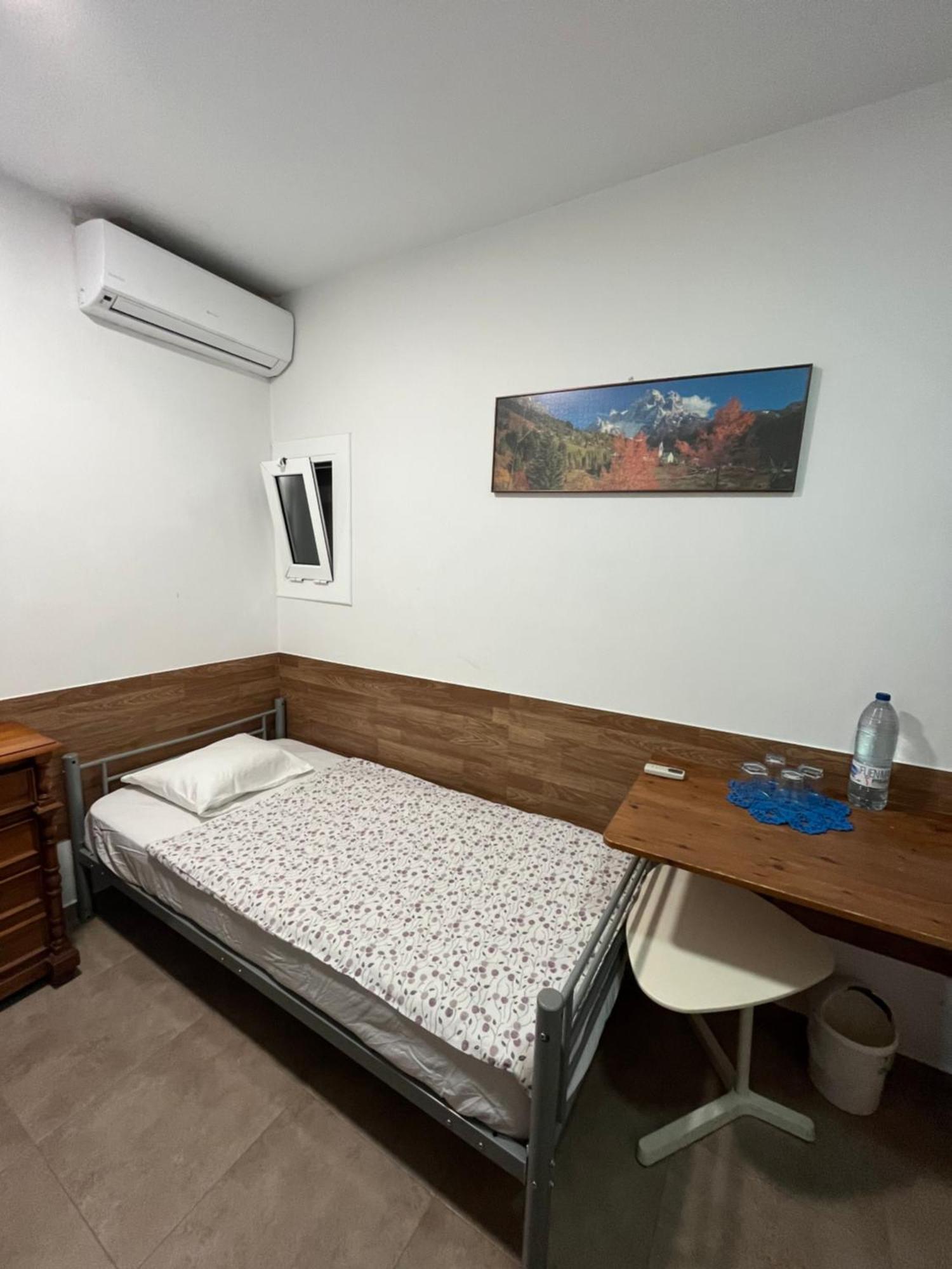 Cozy Room Next To El Prat Airport El Prat de Llobregat Kültér fotó